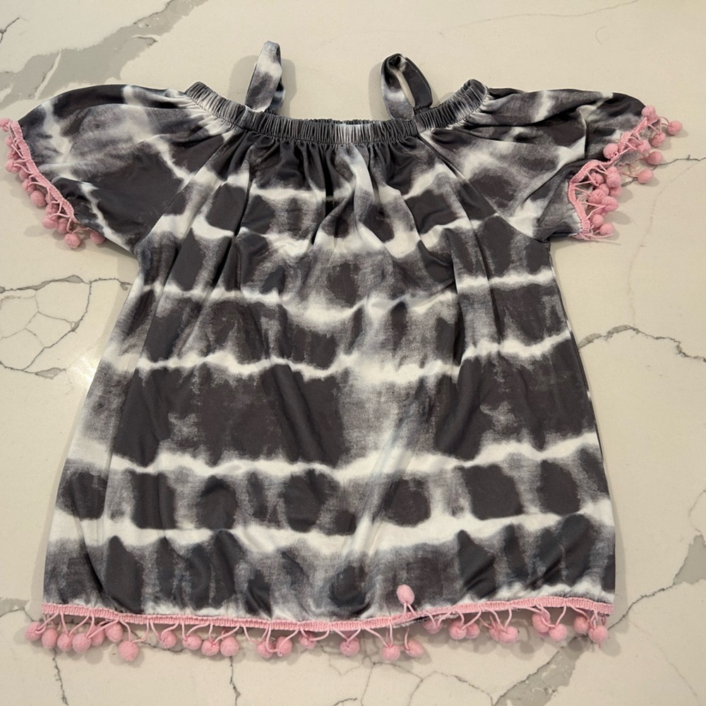 Kids cold shoulder Pom Pom tee